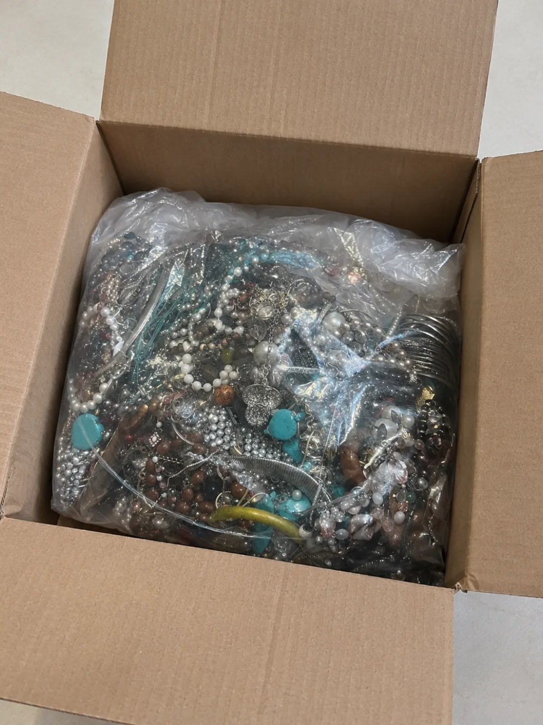 Bulk jewellery lot