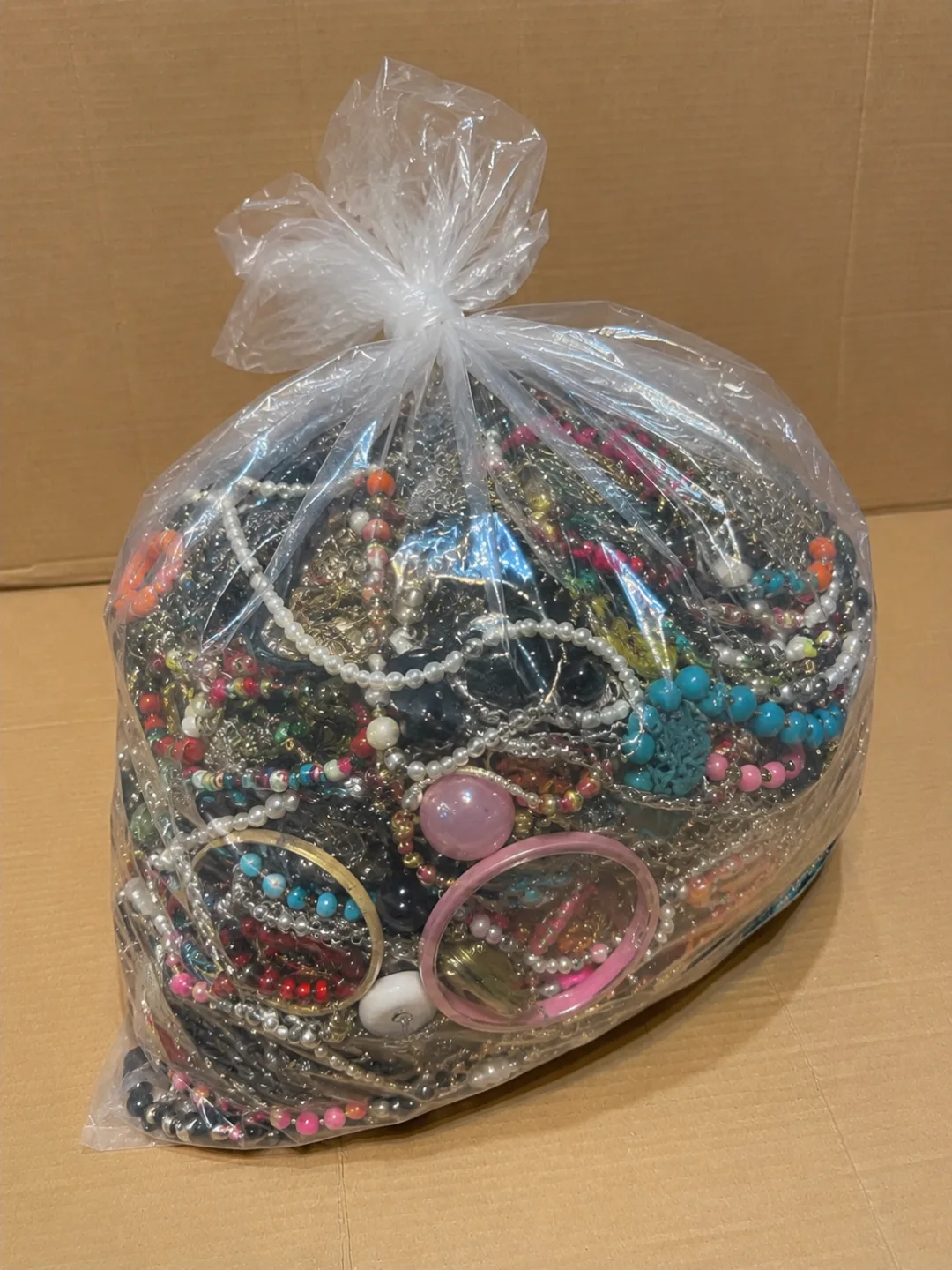 Bulk jewellery lot